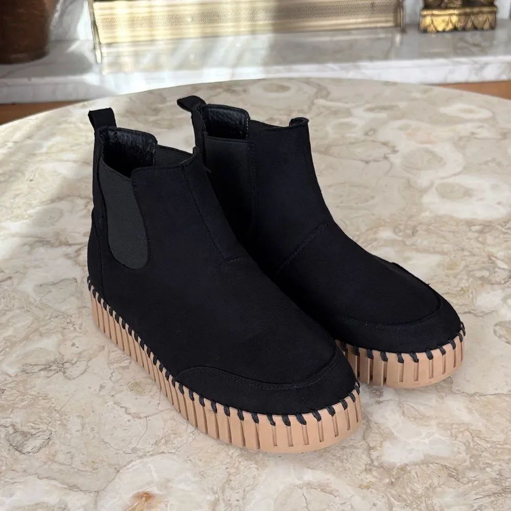 Ilse Jacobsen Tulip 6370 Black Suede Platform Ankle Boots
